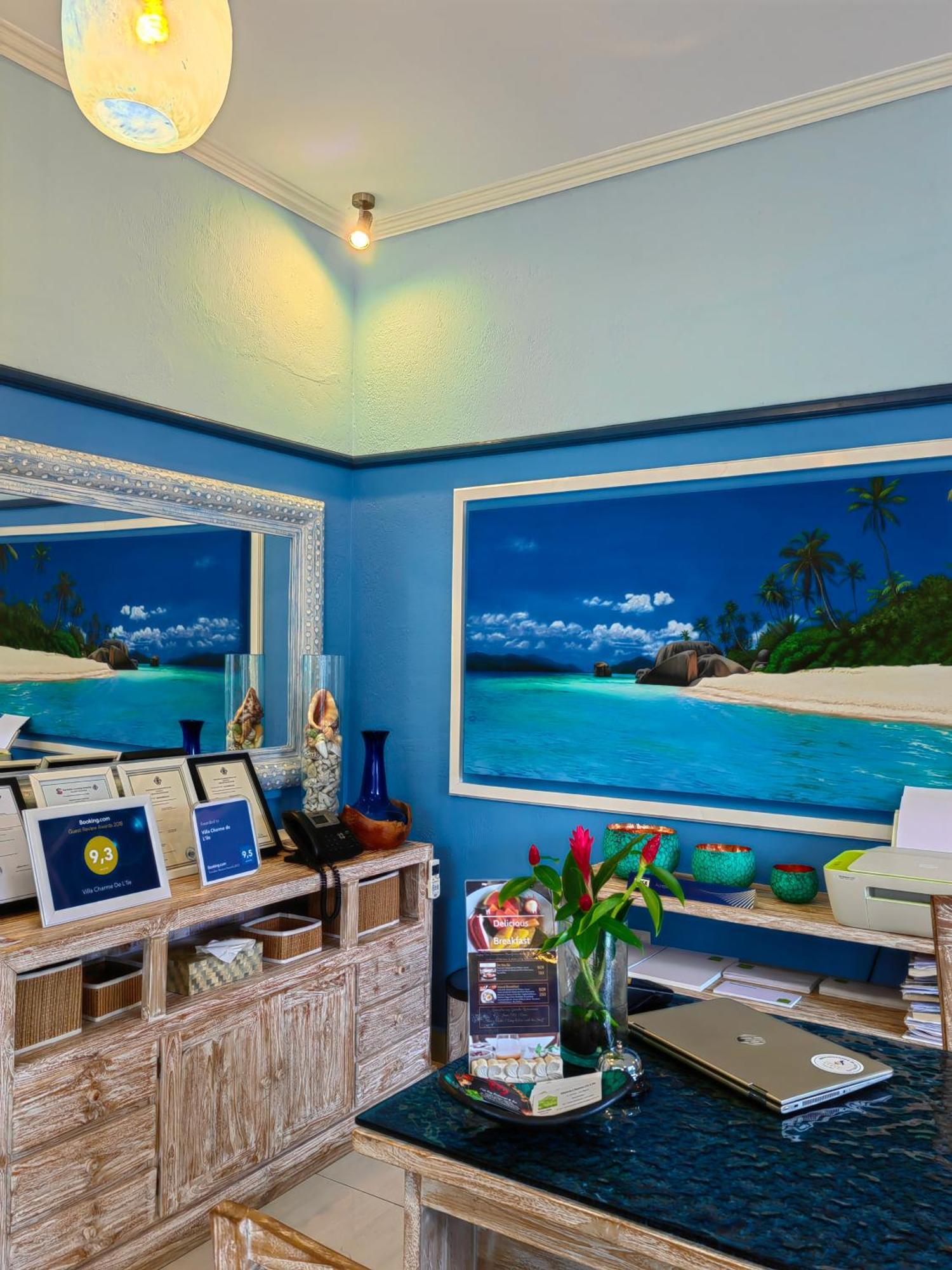 Villa Charme De L'Ile 라디게 외부 사진