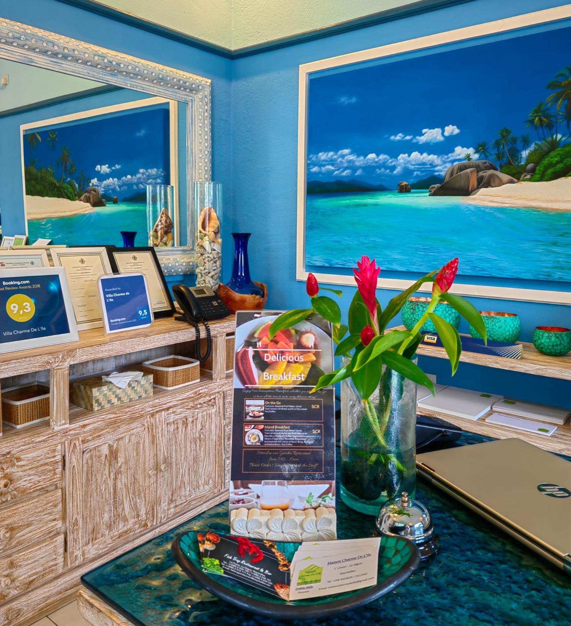 Villa Charme De L'Ile 라디게 외부 사진