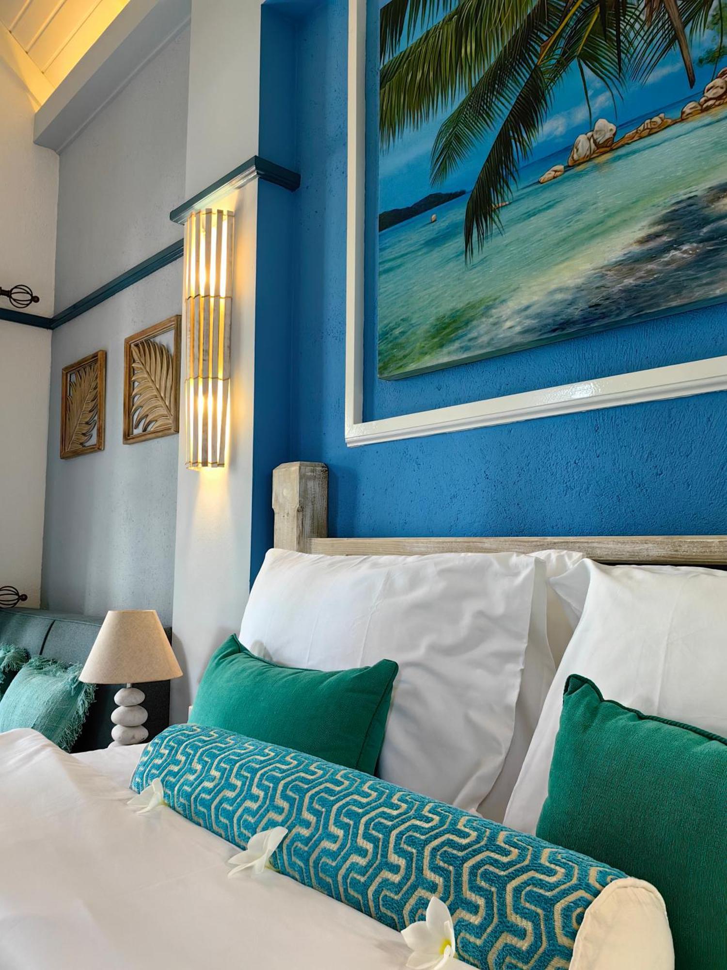 Villa Charme De L'Ile 라디게 외부 사진